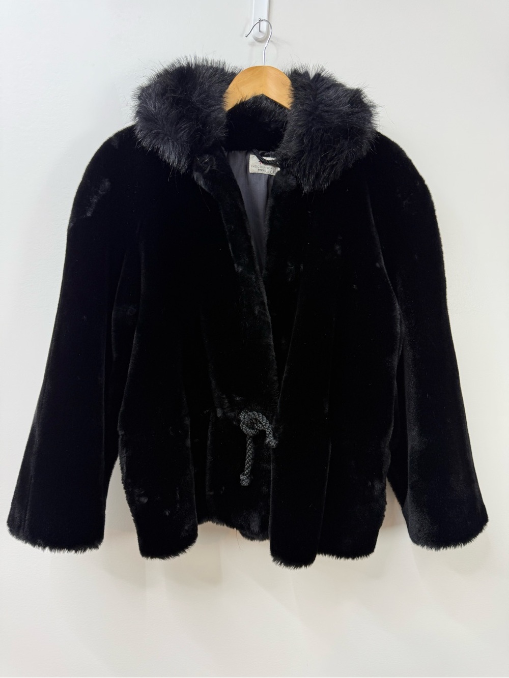 Inscription Rykiel Vintage Black
Faux Fur Coat size M - Picture 3 of 14